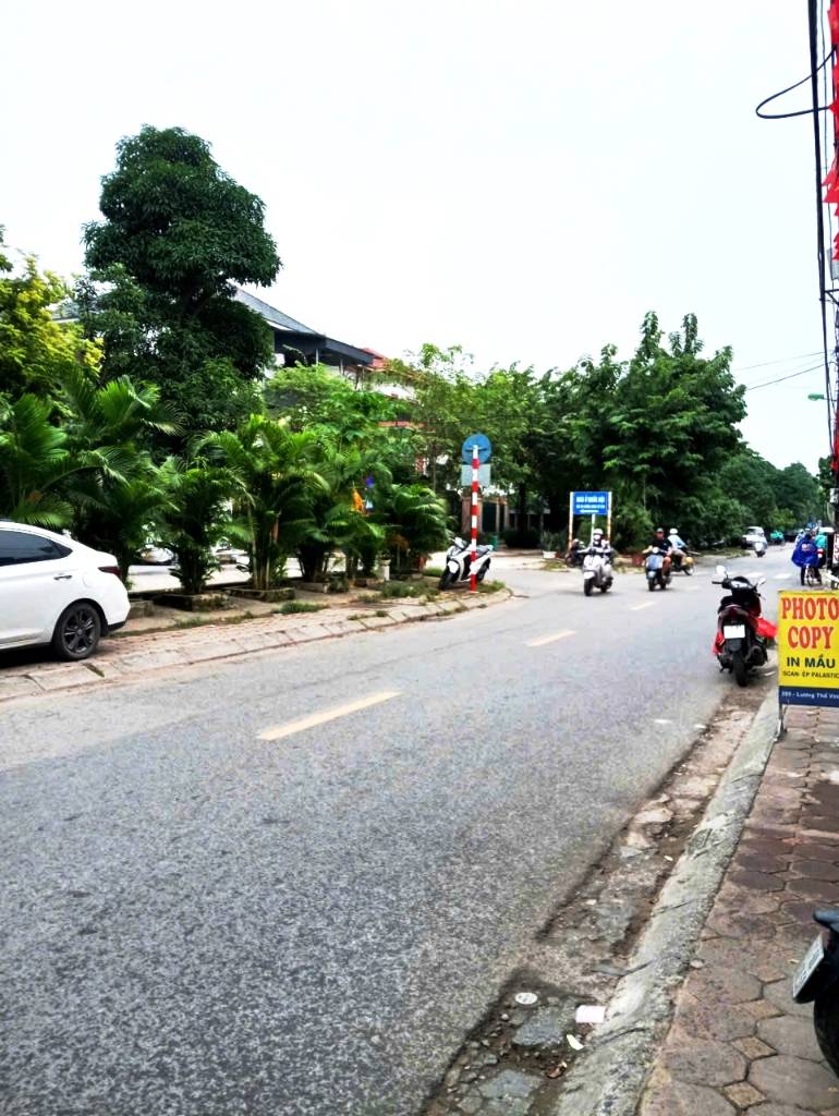 Bán nhà Lương Thế Vinh - 90m2, Mt4.5m, 4 tầng - Lô góc - Ô tô đỗ cửa - Chỉ hơn 18 tỷ